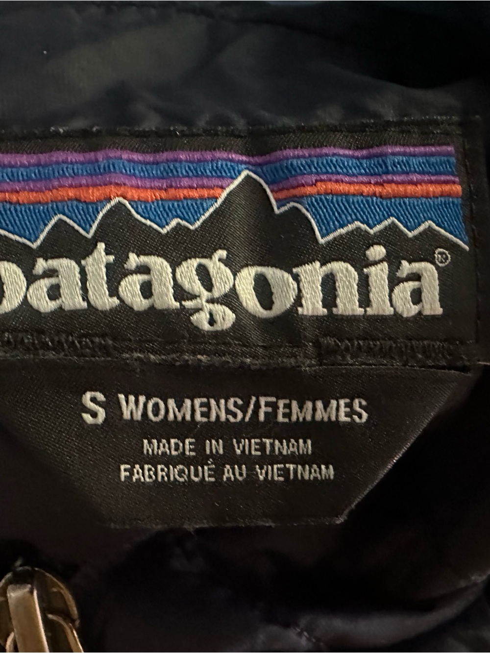 Patagonia Black Quilted Hooded Puffer Jacket - Picture 3 of 3